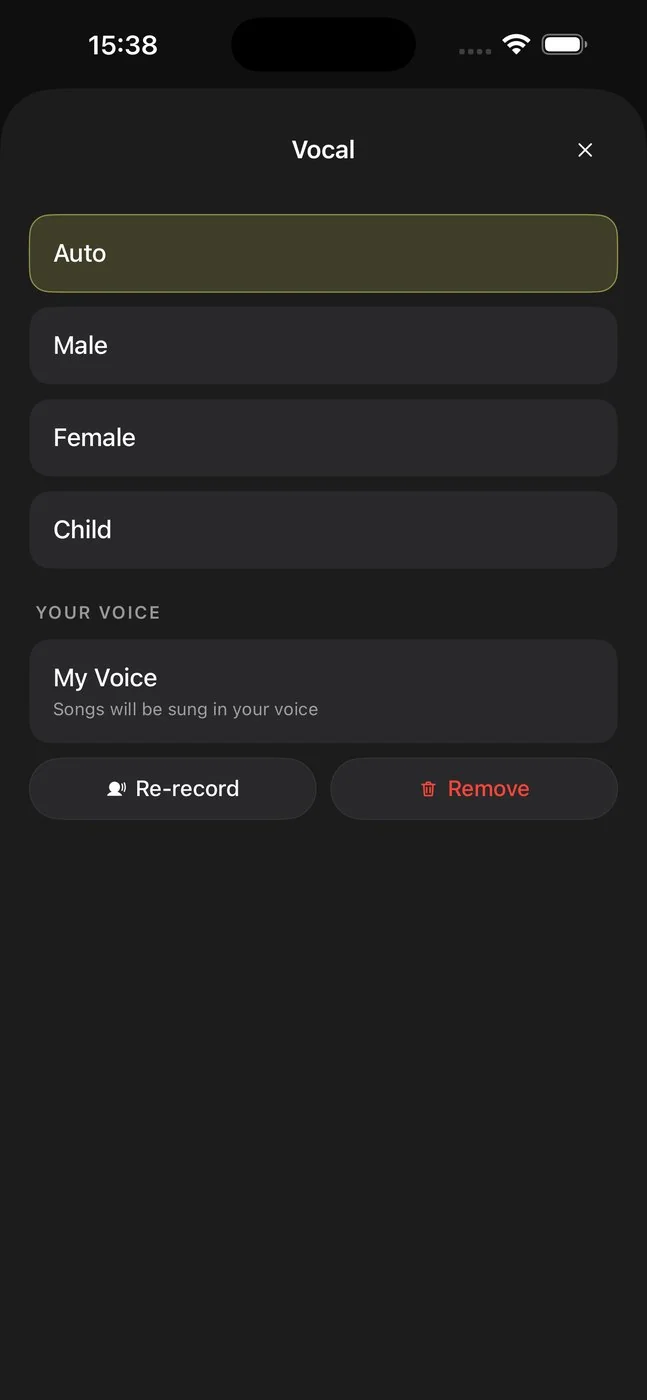 Selector de voz de Musy AI con las opciones Auto, masculina, femenina e infantil, además de la entrada “My Voice”